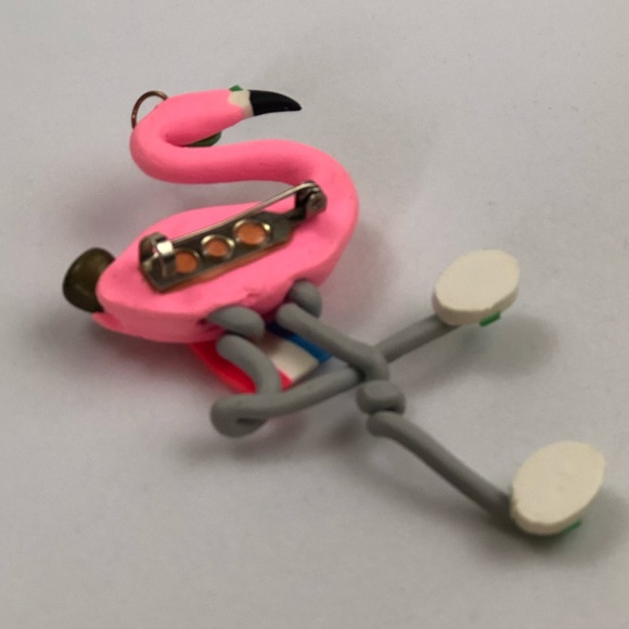 Vintage Clay flamingo pin. - Picture 7 of 7